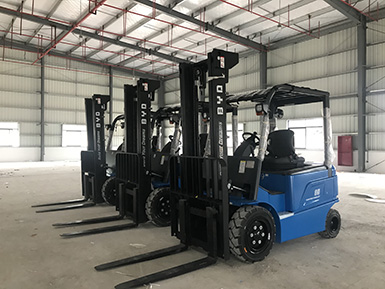 感謝蔡總的大力支持，再次購買3+1臺比亞迪叉車，祝：生意興隆！